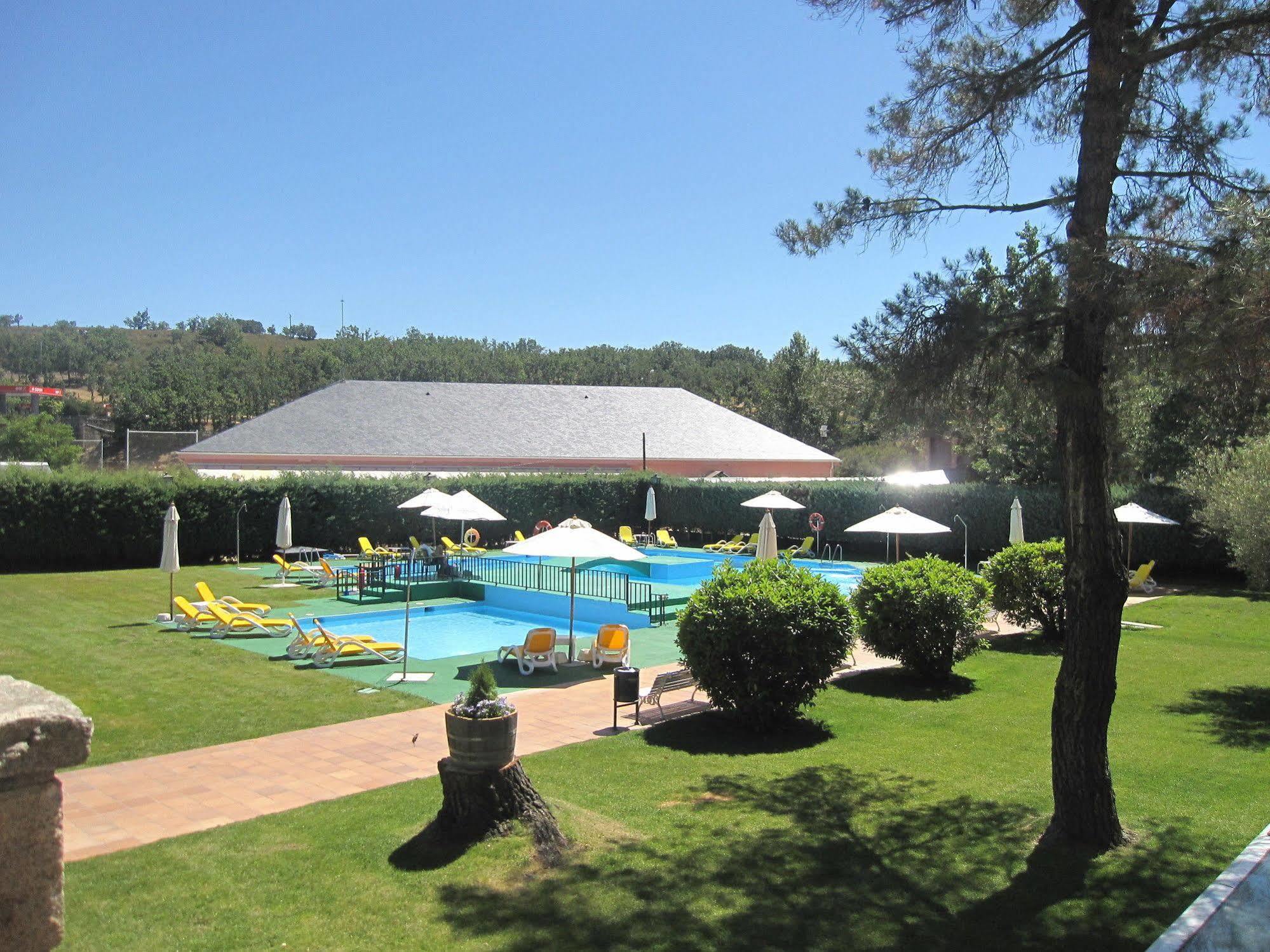 Hotel Rural Spa & Wellness Hacienda Los Robles Navacerrada Exterior photo